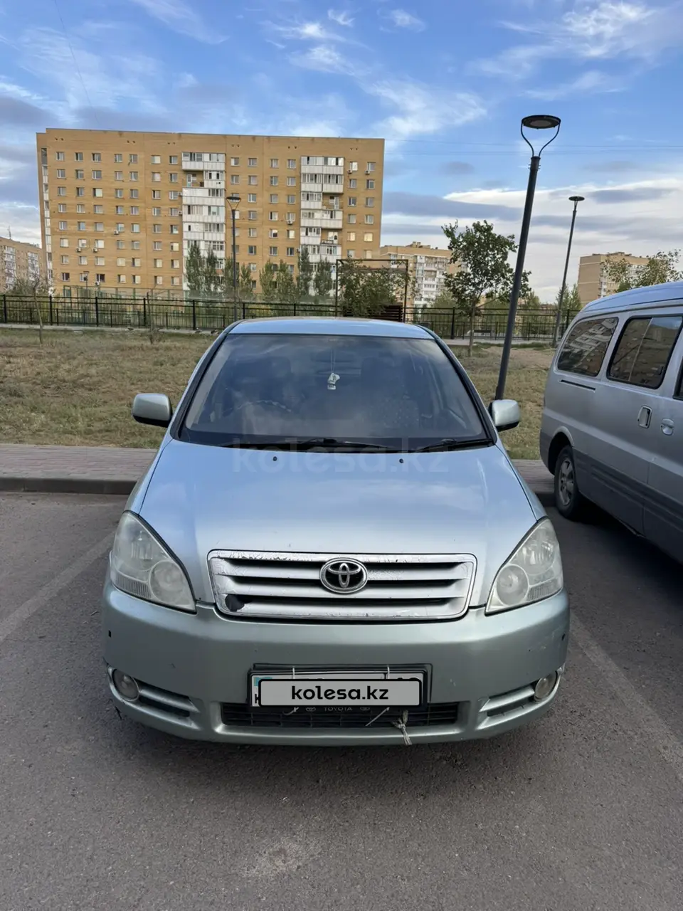 Toyota Ipsum, 2001