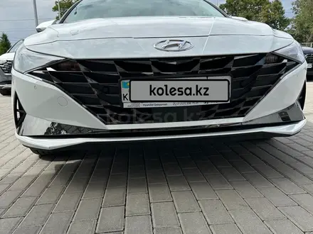 Hyundai Elantra 2022 года за 10 500 000 тг. в Алматы – фото 4