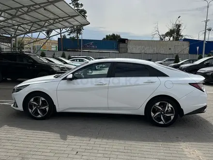 Hyundai Elantra 2022 года за 10 500 000 тг. в Алматы – фото 10