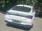 Hyundai Elantra 2022 годаүшін10 500 000 тг. в Алматы – фото 2