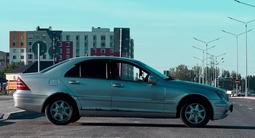 Mercedes-Benz C 200 2000 года за 2 300 000 тг. в Астана – фото 2