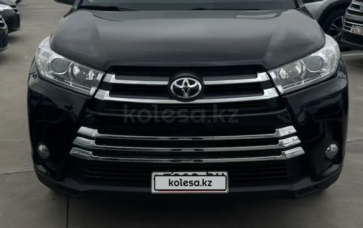 Toyota Highlander 2015 года за 11 500 000 тг. в Уральск