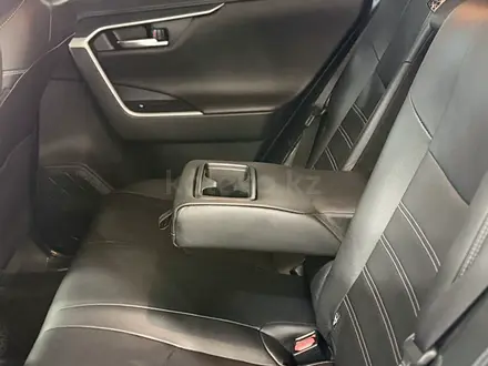 Toyota RAV4 2020 года за 13 900 000 тг. в Караганда – фото 16