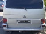Volkswagen Multivan 2000 годаүшін5 700 000 тг. в Караганда – фото 5