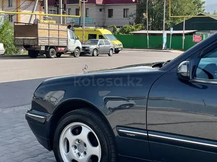 Mercedes-Benz E 320 2001 года за 5 500 000 тг. в Алматы – фото 2