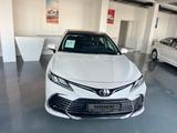 Toyota Camry 2022 года за 16 600 000 тг. в Алматы – фото 2