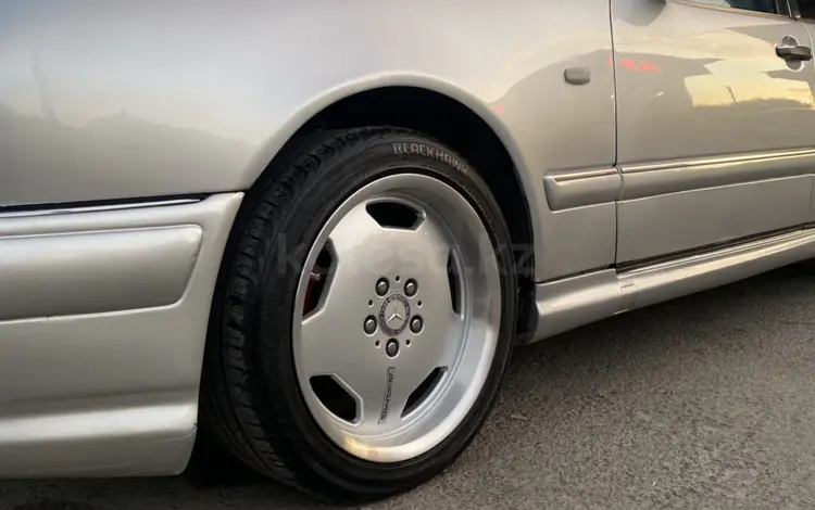 Mercedes-Benz E 430 1998 года за 2 990 000 тг. в Алматы