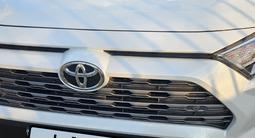 Toyota RAV4 2021 года за 15 000 000 тг. в Костанай – фото 3