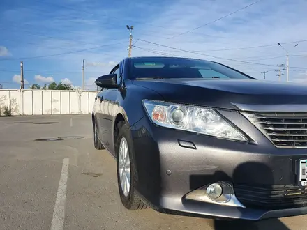 Toyota Camry 2014 года за 10 200 000 тг. в Семей – фото 4