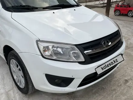 ВАЗ (Lada) Granta 2190 2018 года за 2 650 000 тг. в Алматы – фото 2