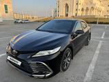 Toyota Camry 2021 года за 16 400 000 тг. в Шымкент – фото 3