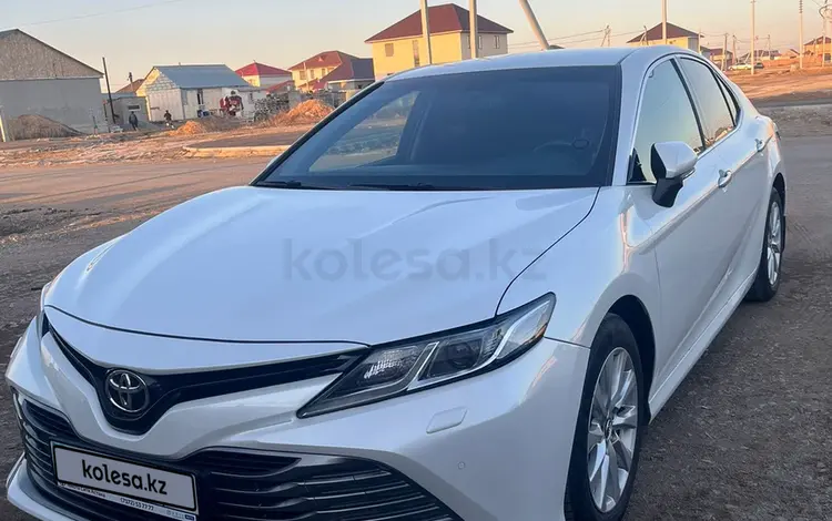 Toyota Camry 2018 года за 15 300 000 тг. в Астана