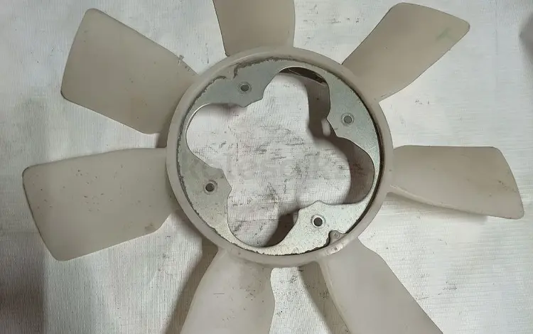 Вентилятор лопасть на Toyota 2.7L 2TR-FEүшін20 000 тг. в Алматы