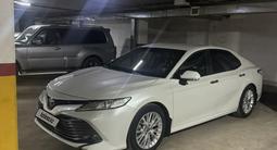 Toyota Camry 2018 годаfor14 100 000 тг. в Астана