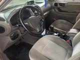 Hyundai Santa Fe 2001 года за 3 100 000 тг. в Шымкент – фото 2