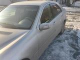 Mercedes-Benz C 200 2001 годаүшін2 400 000 тг. в Караганда – фото 5