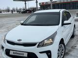 Kia Rio 2018 года за 6 170 000 тг. в Актобе – фото 2