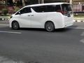 Toyota Vellfire 2017 годаfor12 299 000 тг. в Семей