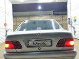 Mercedes-Benz E 230 1996 годаүшін1 700 000 тг. в Актау – фото 3