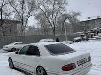 Mercedes-Benz E 240 2000 годаfor3 500 000 тг. в Алматы