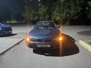 Mazda Cronos