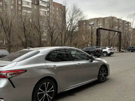 Toyota Camry 2021 года за 14 000 000 тг. в Караганда – фото 7