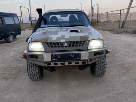 Mitsubishi L200 1999 года за 2 500 000 тг. в Актау – фото 2