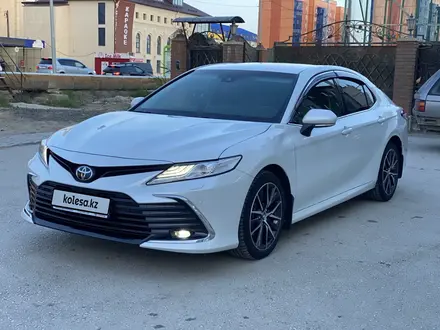 Toyota Camry 2023 года за 15 700 000 тг. в Атырау – фото 3