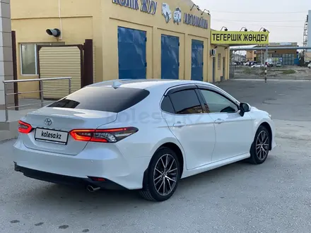 Toyota Camry 2023 года за 15 700 000 тг. в Атырау – фото 5