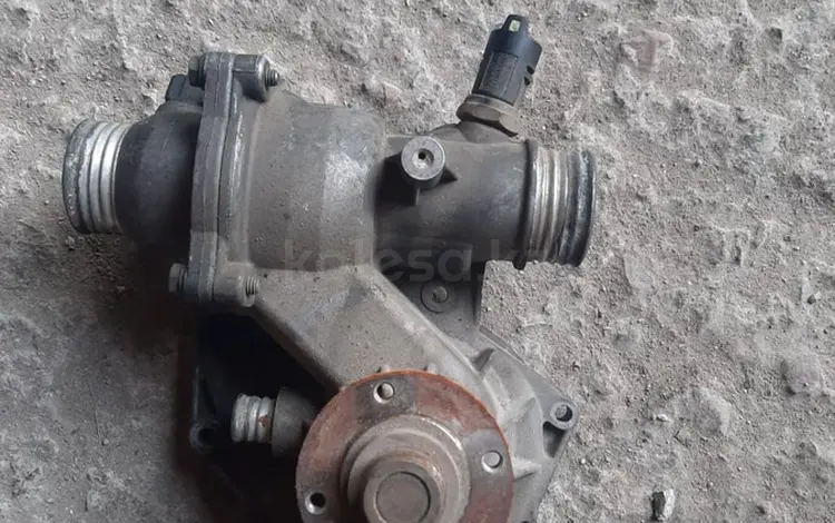 Помпа (водяной насос охлаждения) БМВ E38 F01 F02 за 15 000 тг. в Алматы