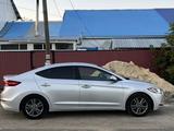 Hyundai Elantra 2018 годаfor7 800 000 тг. в Актобе – фото 3