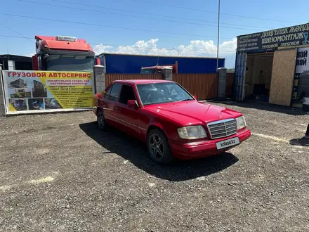 Mercedes-Benz E 200 1994 года за 2 300 000 тг. в Алматы