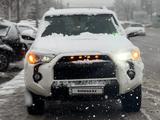 Toyota 4Runner 2018 года за 17 500 000 тг. в Шымкент – фото 2