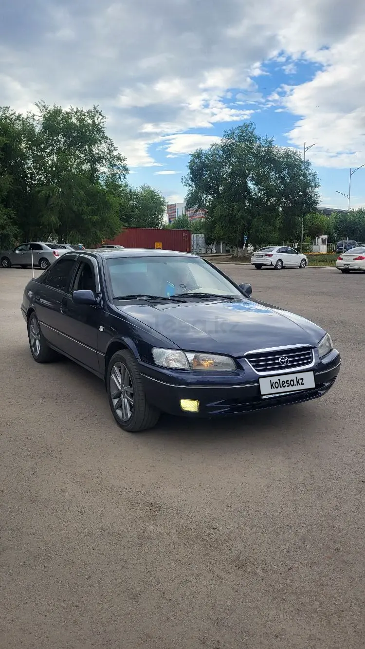 Toyota Camry, 1998