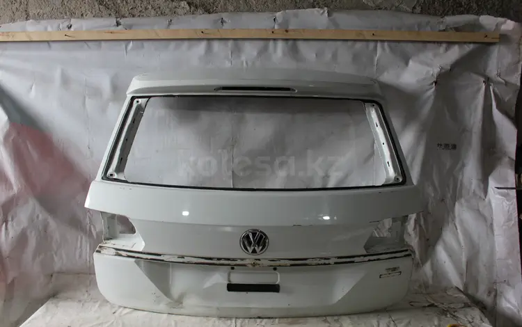 Крышка багажника Volkswagen Tiguan за 100 000 тг. в Караганда