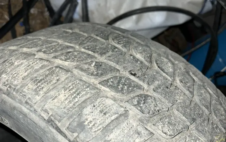 235/45 R17for8 000 тг. в Атырау