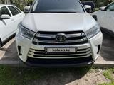 Toyota Highlander 2018 года за 15 200 000 тг. в Алматы