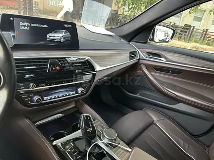 BMW 530 2018 года за 22 100 000 тг. в Алматы – фото 5