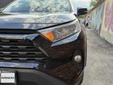 Toyota RAV4 2021 года за 16 000 000 тг. в Усть-Каменогорск – фото 2