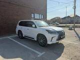 Lexus LX 570 2016 годаүшін41 000 000 тг. в Атырау