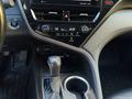 Toyota Camry 2022 года за 12 600 000 тг. в Алматы – фото 2