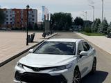 Toyota Camry 2023 года за 18 600 000 тг. в Талдыкорган