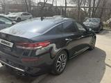Kia K5 2020 года за 9 400 000 тг. в Алматы – фото 4