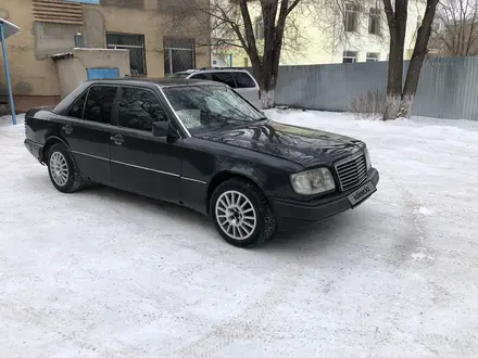 Mercedes-Benz E 200 1995 года за 1 550 000 тг. в Караганда – фото 3