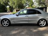 Mercedes-Benz C 200 2002 годаүшін3 000 000 тг. в Алматы – фото 4