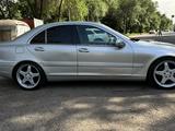 Mercedes-Benz C 200 2002 годаүшін3 000 000 тг. в Алматы – фото 5