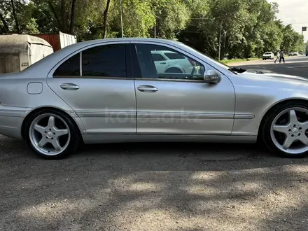 Mercedes-Benz C 200 2002 года за 3 000 000 тг. в Алматы – фото 5