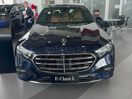 Mercedes-Benz E 400 2024 года за 34 990 000 тг. в Астана