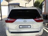 Toyota Sienna 2015 года за 14 000 000 тг. в Жанакорган – фото 4