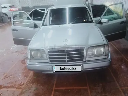 Mercedes-Benz E 280 1993 года за 2 500 000 тг. в Шымкент – фото 4